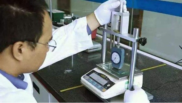 電子天平五點校準法